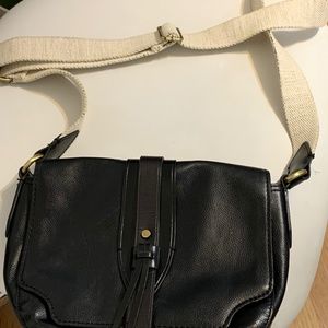 Kelsi Dagger Crossbody
